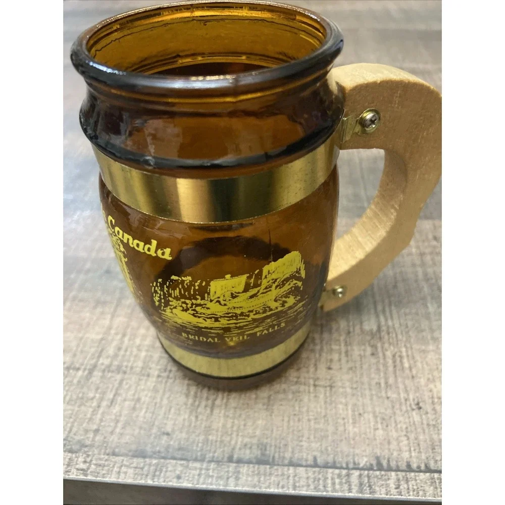 Vintage Niagara Falls, Canada Souvenir Wood Handled‎ Collectible Drinking Mug